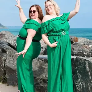 Combinaison verte épaules dénudées