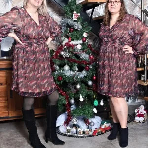 Robe courte imprimée bordeaux